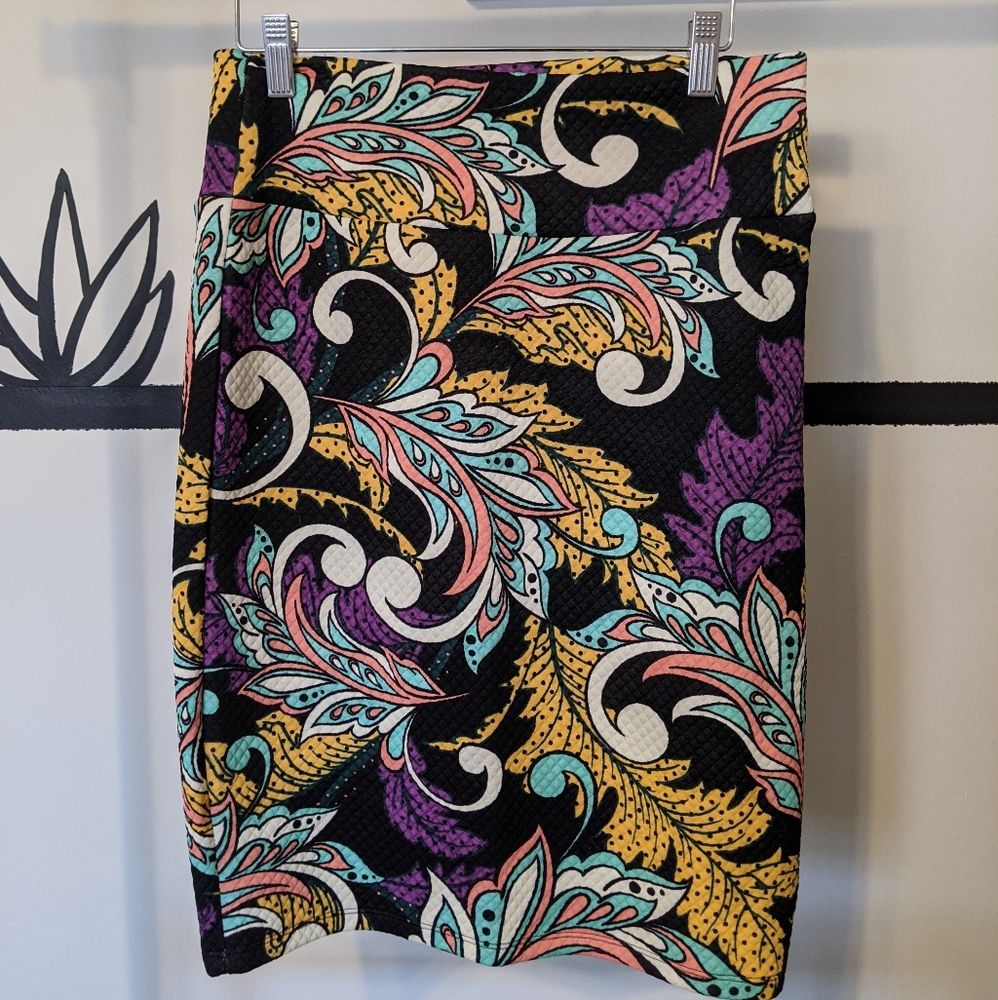 Lularoe bold pattern shirt